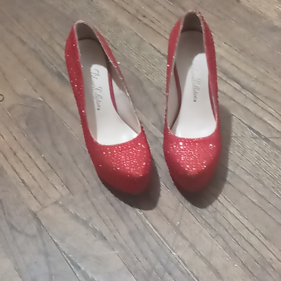 Shoes - Picture 2 of 2